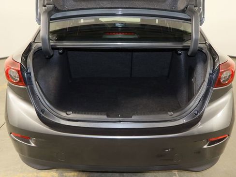 Used 2018 MAZDA MAZDA3 Touring image 18