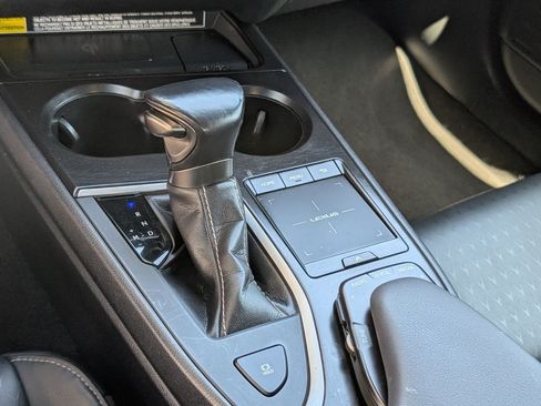 Used 2021 Lexus UX 200 w/ Accessory Package (Z1) FWD image 16