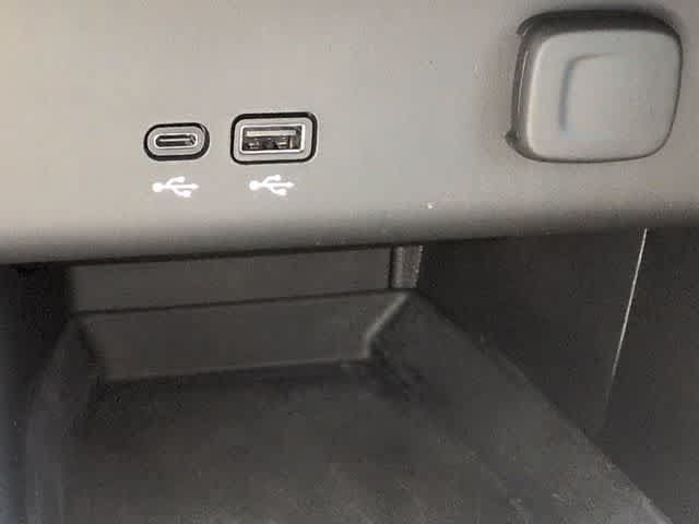 Used 2024 Buick Encore GX Preferred FWD image 30