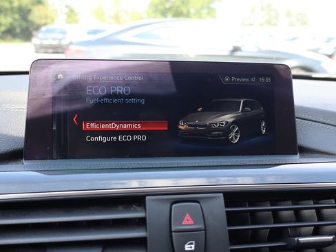 Used 2018 BMW 328d xDrive Wagon AWD/4WD image 32