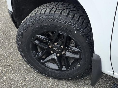 Used 2021 Chevrolet Silverado 1500 Custom Trail Boss AWD/4WD image 31