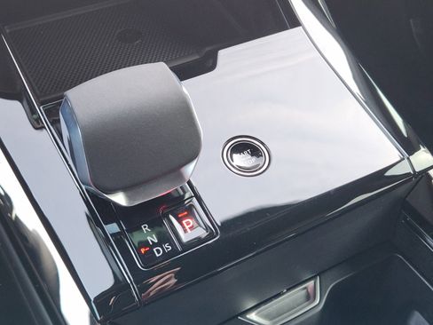 New 2026 Land Rover Range Rover Sport Dynamic SE AWD/4WD image 19