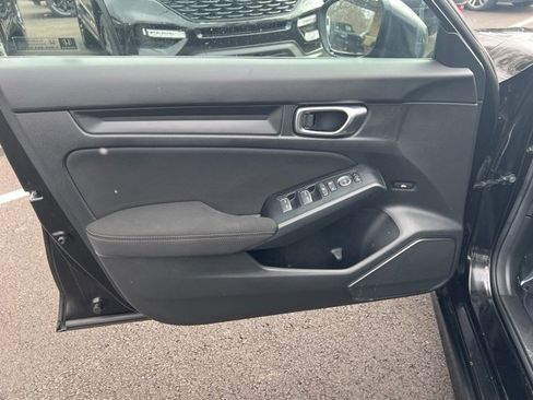 Used 2025 Honda Civic Sport image 4
