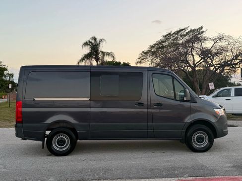 Used 2020 Mercedes-Benz Sprinter 1500 image 5