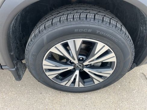 Used 2023 Nissan Rogue SV image 62