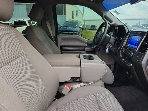 Used 2020 Ford F150 XLT image 32