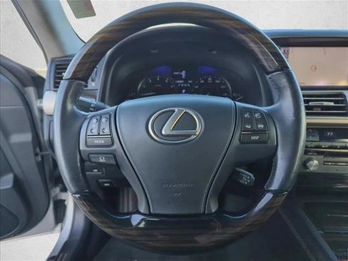 Used 2014 Lexus LS 460 w/ Comfort Package RWD image 15