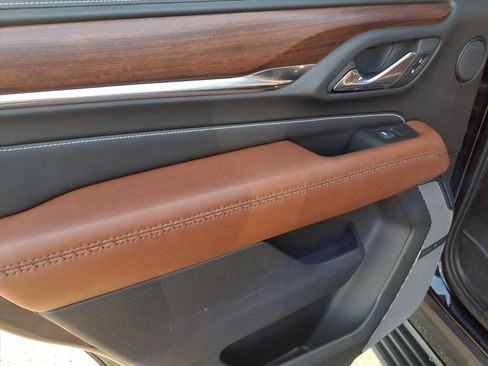 Used 2023 GMC Yukon Denali Ultimate image 19