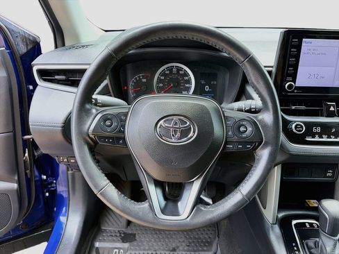 Used 2022 Toyota Corolla Cross LE AWD/4WD image 11