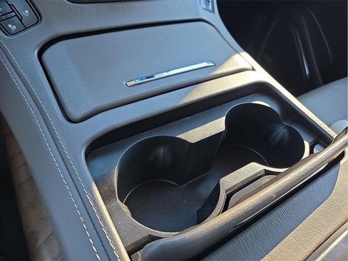 Used 2019 GMC Yukon Denali image 12