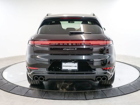 New 2026 Porsche Cayenne S AWD/4WD image 10