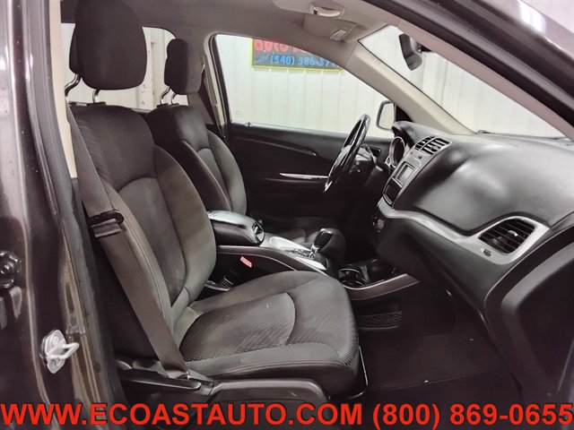 Used 2018 Dodge Journey SE w/ Connectivity Group FWD image 15