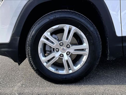 Used 2024 GMC Terrain SLE image 7