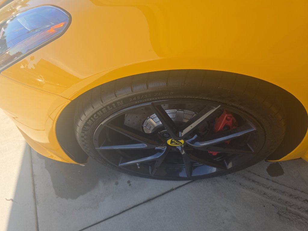 Used 2025 Lotus Emira RWD image 19