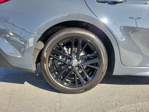 Used 2025 Toyota Camry SE image 5