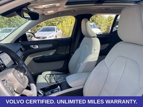 Used 2024 Volvo XC40 B5 Plus w/ Protection Package Premier AWD/4WD image 17