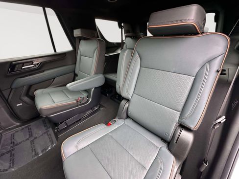 Used 2025 GMC Yukon AT4 w/ LPO, Floor Liner Package image 31