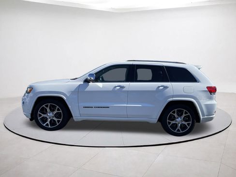 Used 2019 Jeep Grand Cherokee Overland AWD/4WD image 4