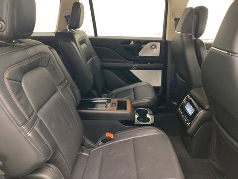 Used 2020 Lincoln Aviator Reserve w/ Equipment Group 202A AWD/4WD image 19