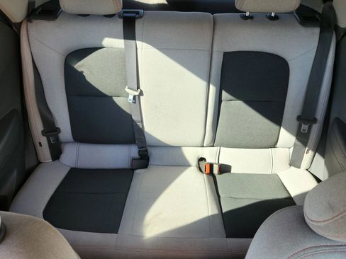 Used 2019 Chevrolet Bolt LT image 33