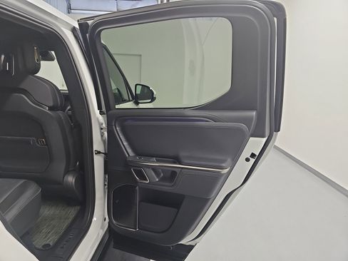 Used 2024 Rivian R1T Adventure AWD/4WD image 19