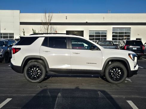 New 2026 GMC Terrain Elevation w/ Elevation Premium Package image 10