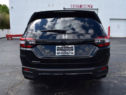 New 2026 Honda Pilot Sport image 7