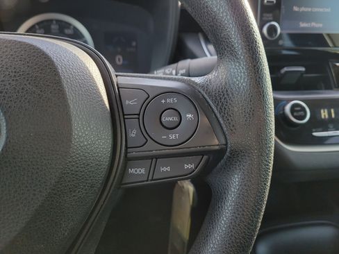 Used 2021 Toyota Corolla LE image 20