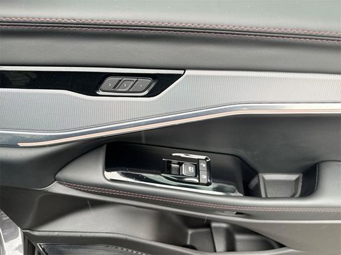 Used 2024 Jeep Wagoneer Launch Edition image 32