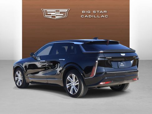 Certified 2024 Cadillac Lyriq Tech image 3