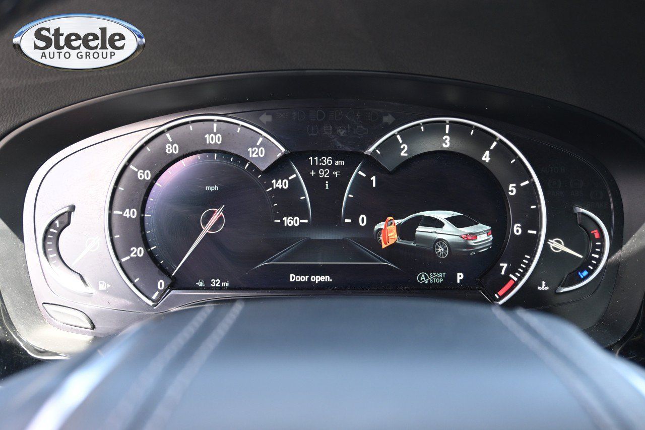 Used 2017 BMW 540i RWD image 11
