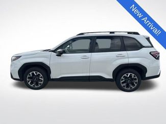 Used 2025 Subaru Forester Premium video 4
