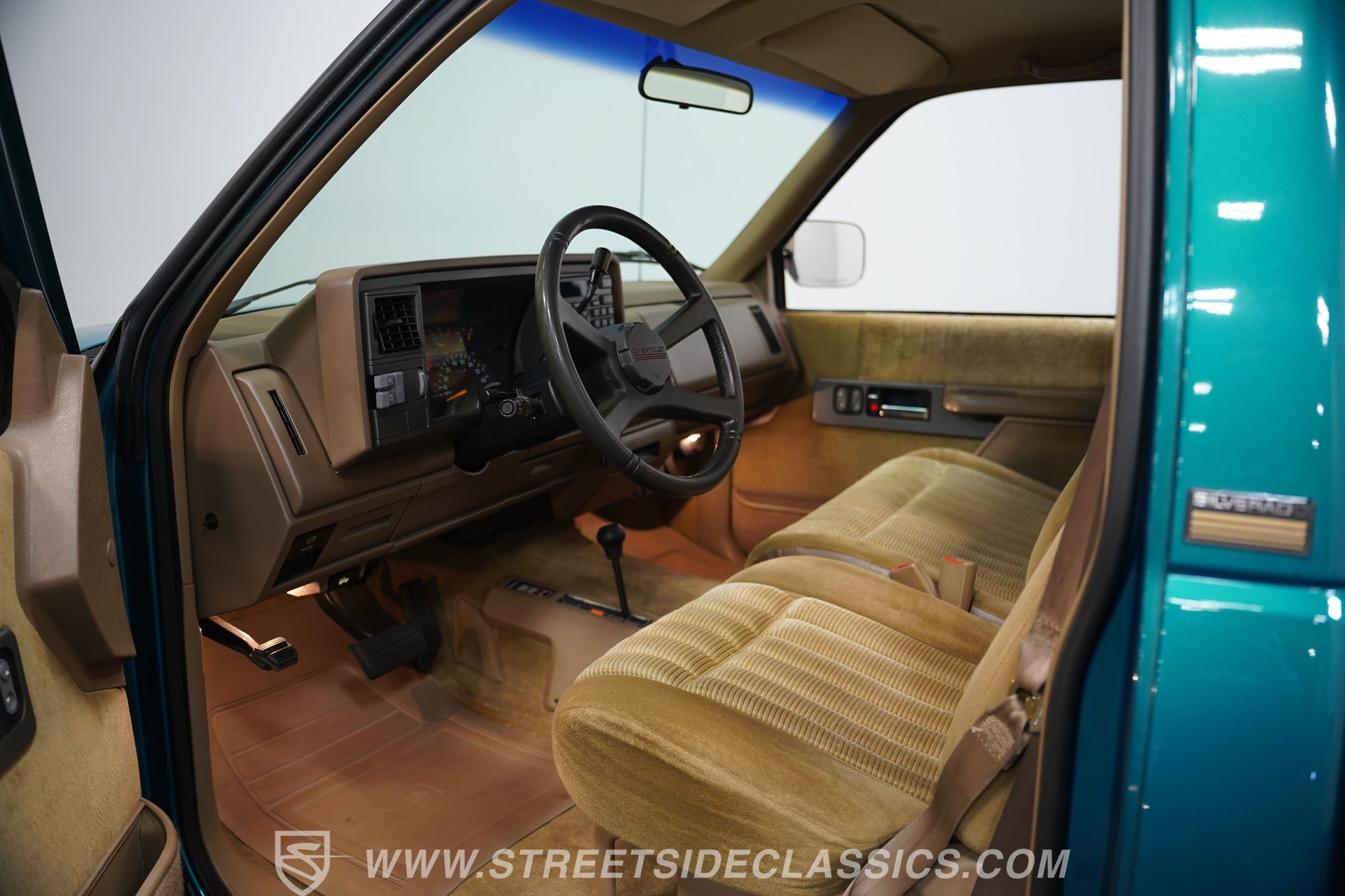 Used 1993 Chevrolet Silverado 1500 4x4 Regular Cab image 4