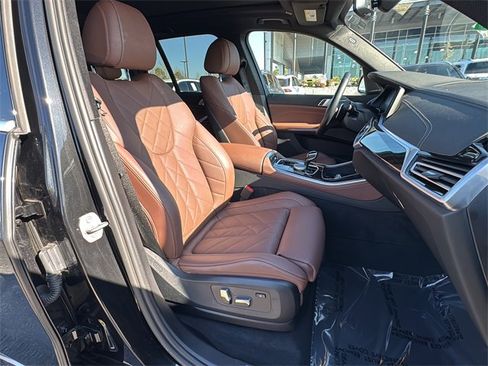 Used 2023 BMW X5 xDrive40i w/ Premium Package image 27