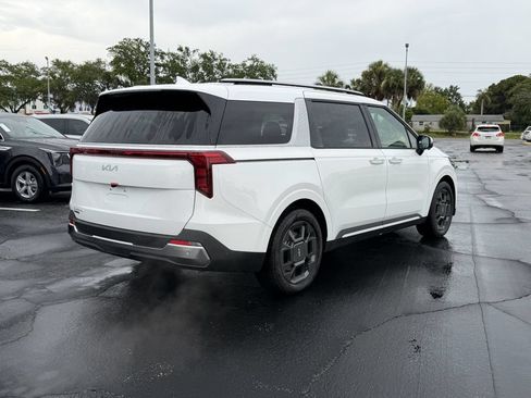 New 2026 Kia Carnival SX FWD image 4