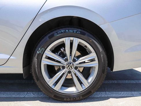 Certified 2024 Volkswagen Jetta SE FWD image 10