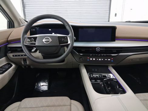 Used 2025 Nissan Murano Platinum w/ Cargo Package image 4