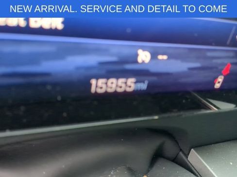 Certified 2024 Chevrolet Traverse LT w/ Midnight/Sport Edition image 2