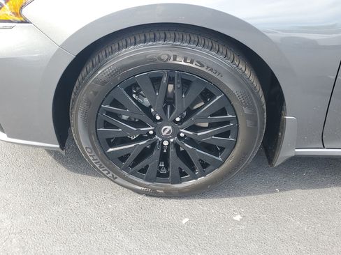 New 2025 Nissan Altima 2.5 SV image 4