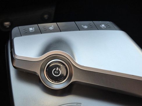 Used 2024 Kia EV6 Wind image 18