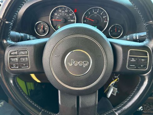 Used 2012 Jeep Wrangler Sahara w/ Connectivity Group AWD/4WD image 23