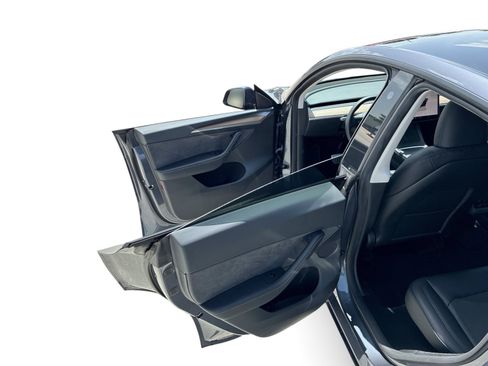 Certified 2023 Tesla Model Y Performance AWD/4WD image 10