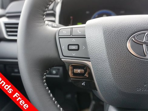 New 2026 Toyota Camry SE image 4