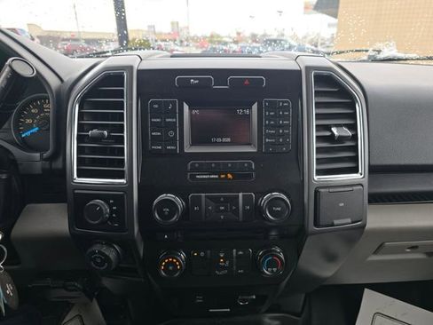 Used 2016 Ford F150 XLT w/ Trailer Tow Package image 15