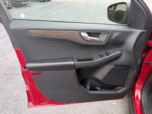 Certified 2020 Ford Escape Titanium AWD/4WD image 12