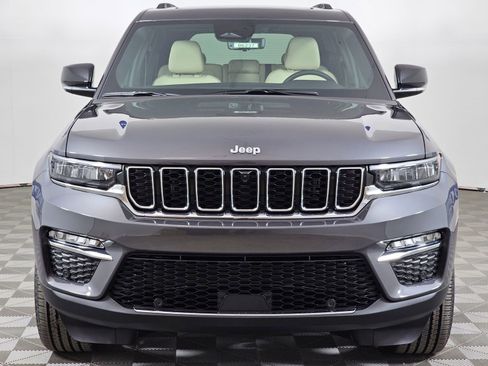 New 2025 Jeep Grand Cherokee Limited w/ Luxury Tech Group II image 9