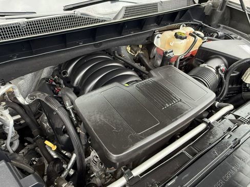 Used 2019 Chevrolet Silverado 1500 LTZ w/ Technology Package AWD/4WD image 65