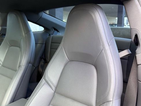 Used 2022 Porsche 911 Carrera image 2