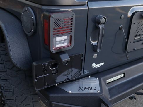 Used 2016 Jeep Wrangler Unlimited Rubicon w/ Connectivity Group image 35