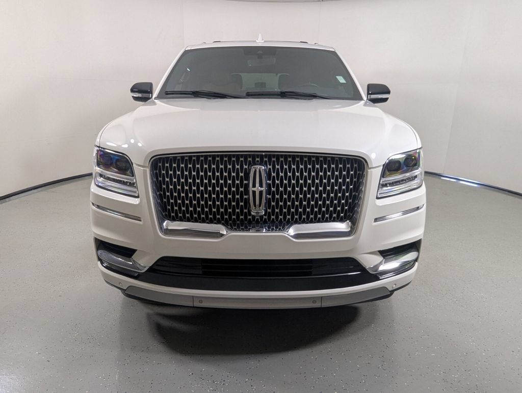 Used 2021 Lincoln Navigator Reserve RWD image 2